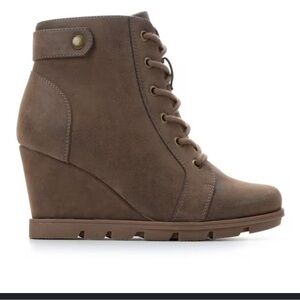 Stylish Brown Lace-Up Wedge Booties